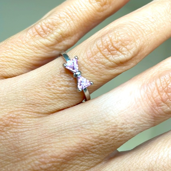 Jewelry - Bow Ring with pink sapphires Size 6